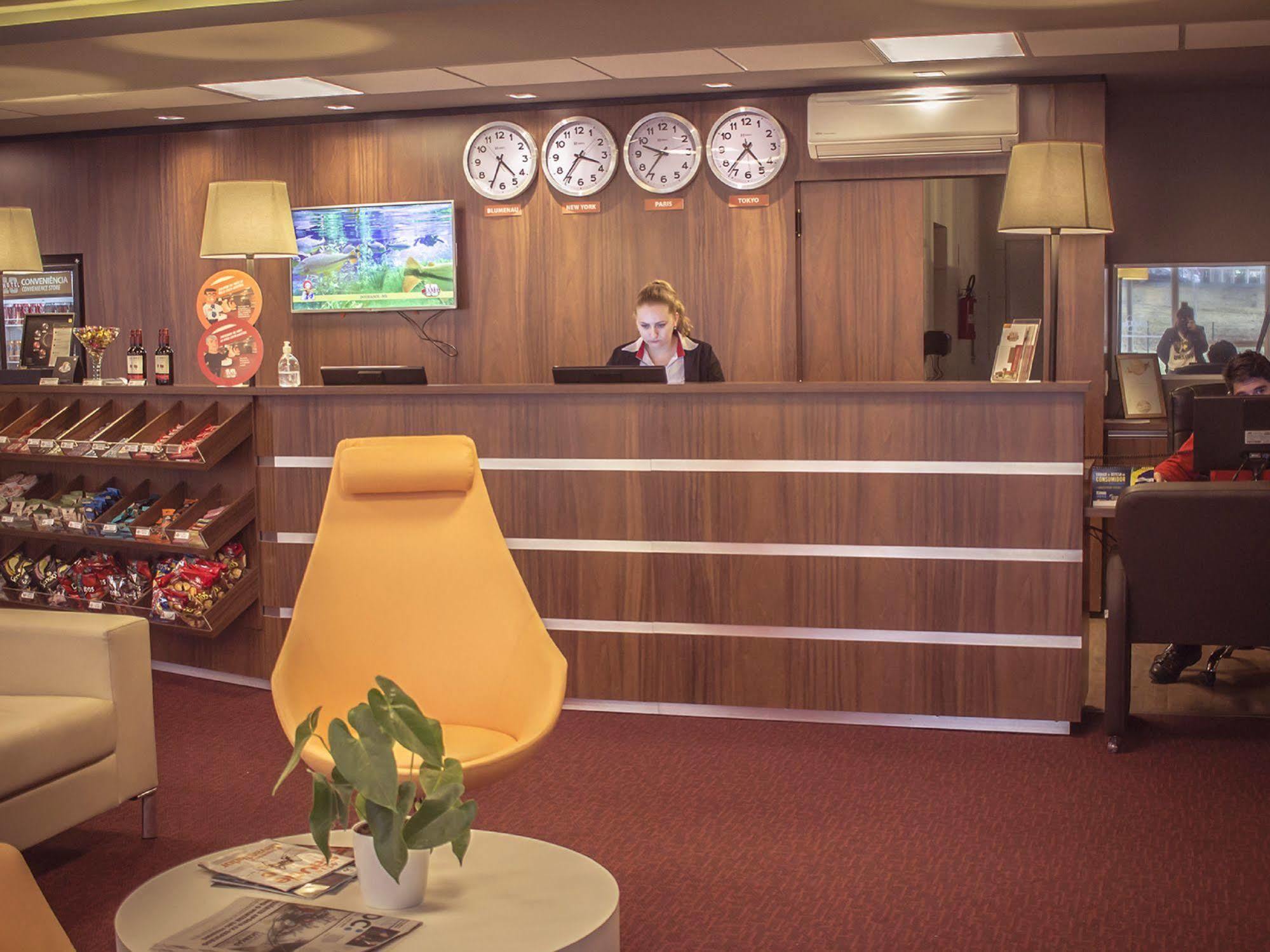 Hotel 10 Дорадус Екстериор снимка